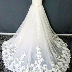 New (Never Worn) Enzoani- Ghislaine Designer Wedding Dress